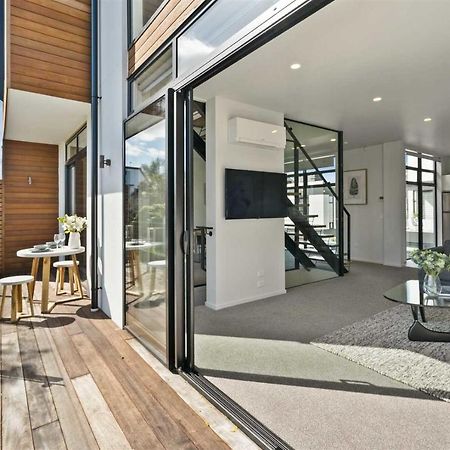 Architectural Urban Diamond Villa Christchurch Exterior foto