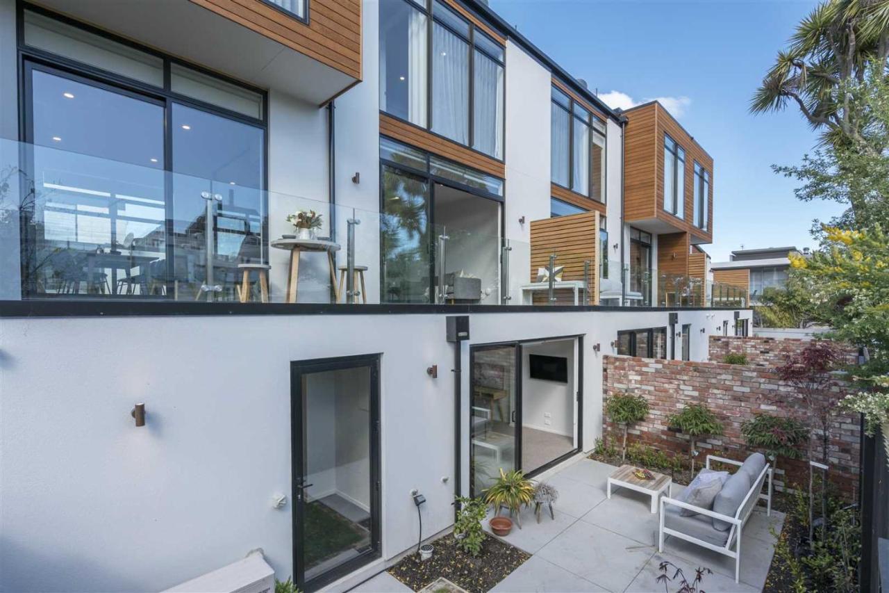 Architectural Urban Diamond Villa Christchurch Exterior foto