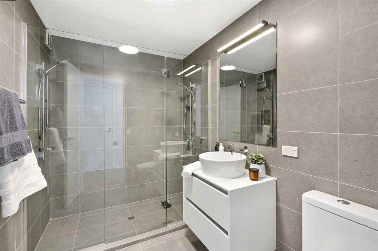 Architectural Urban Diamond Villa Christchurch Exterior foto