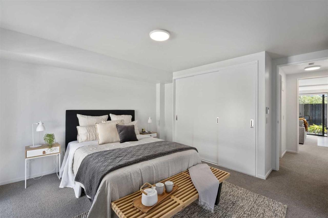 Architectural Urban Diamond Villa Christchurch Exterior foto