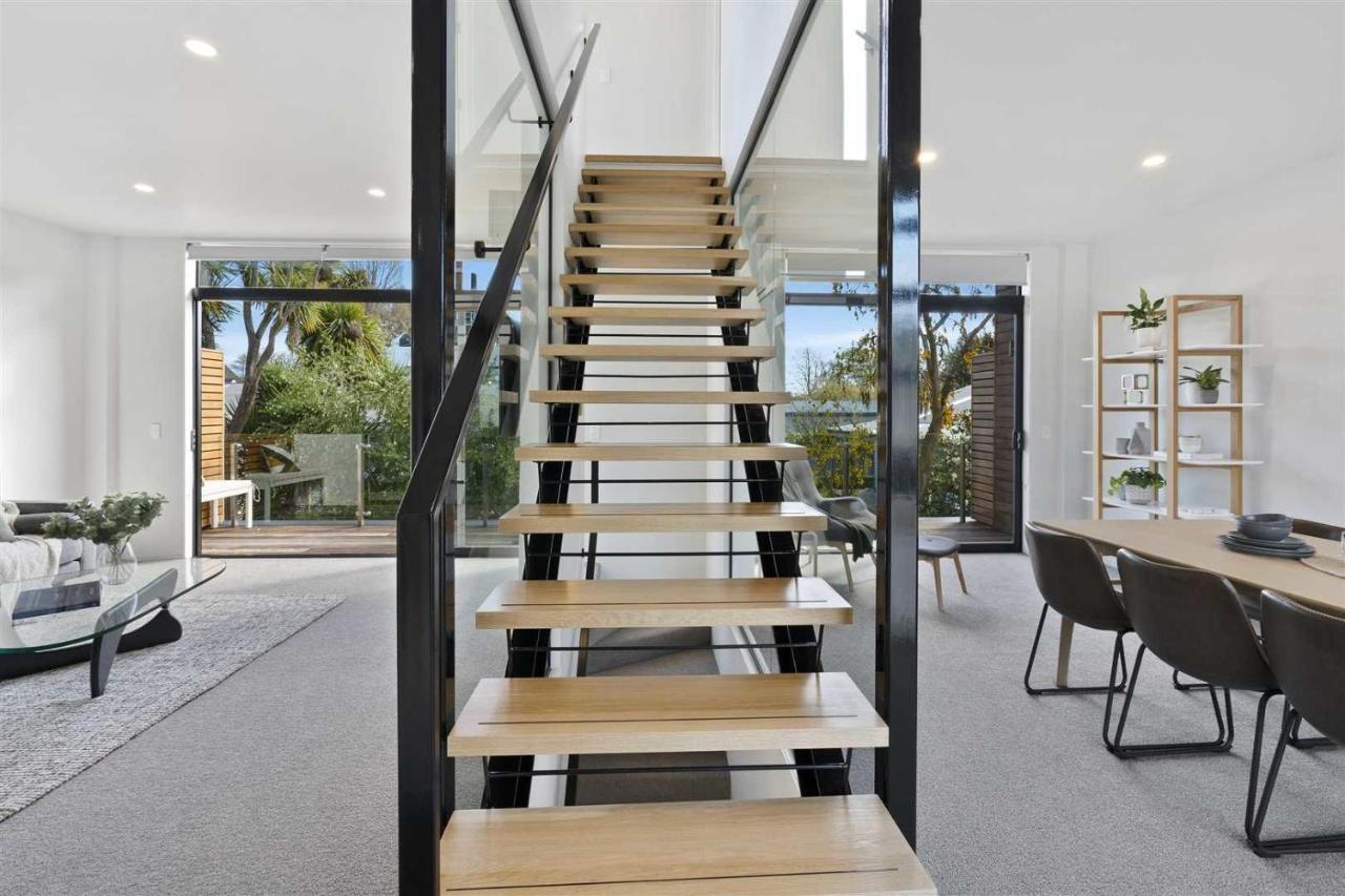 Architectural Urban Diamond Villa Christchurch Exterior foto