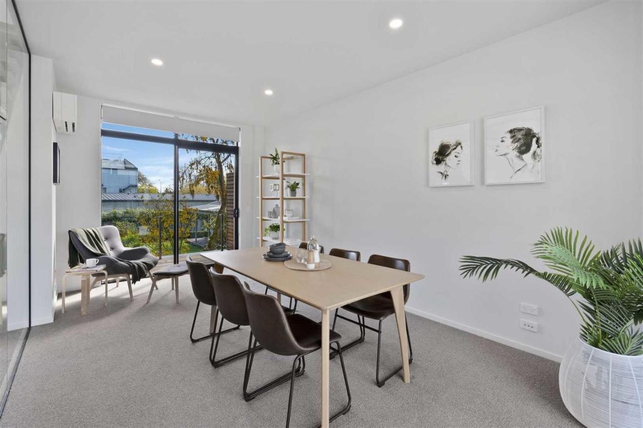 Architectural Urban Diamond Villa Christchurch Exterior foto